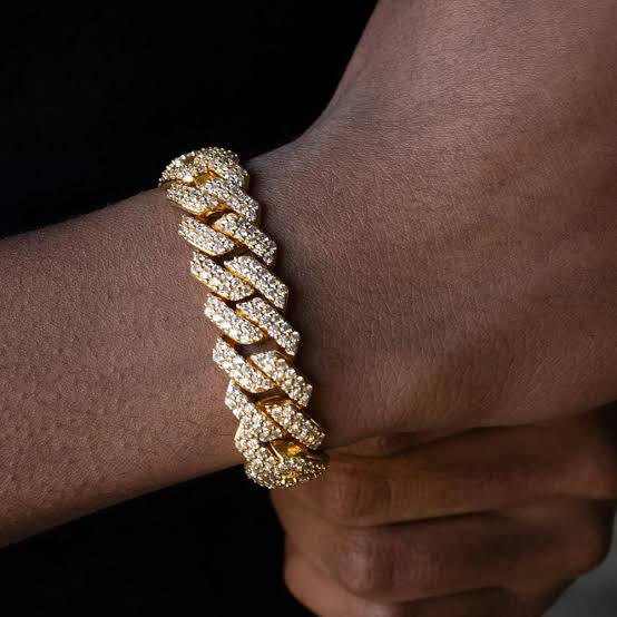 ICED CUBAN BRACELET (GOLD)