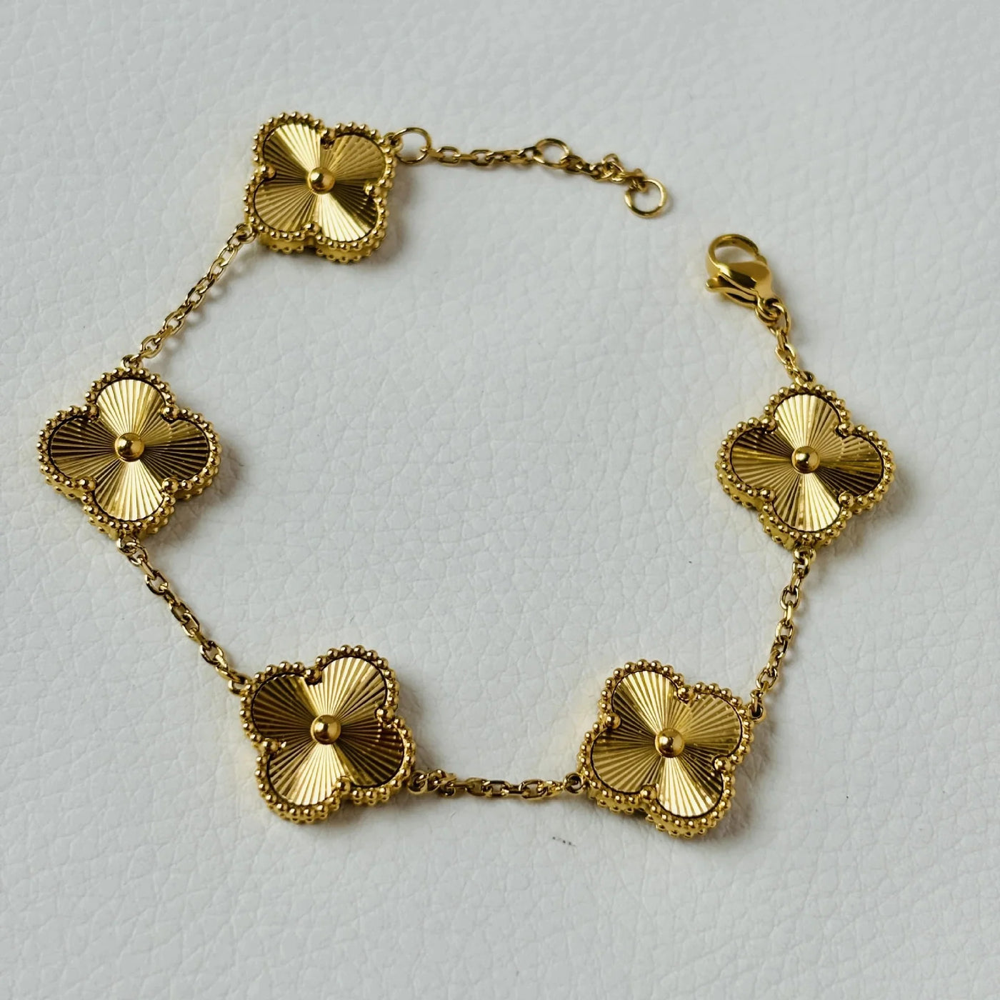 PREMIUM CLOVER BRACELET