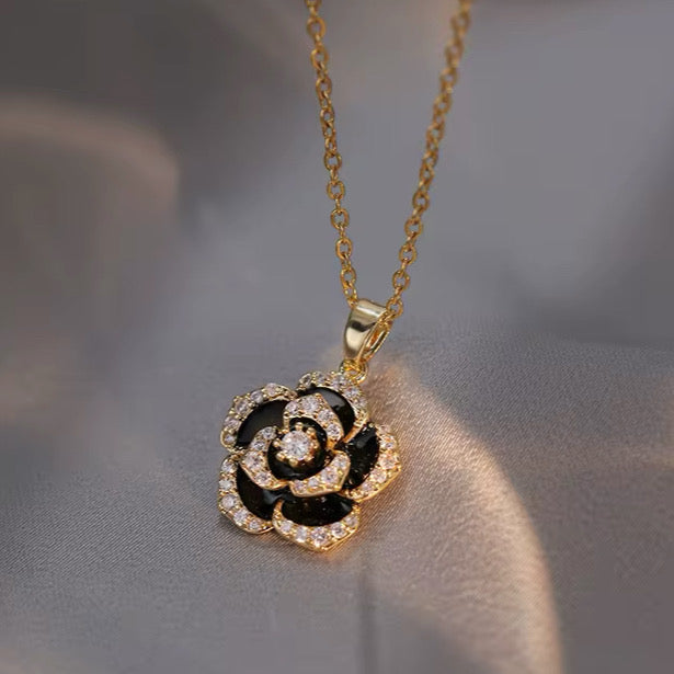 ROSE PENDANT